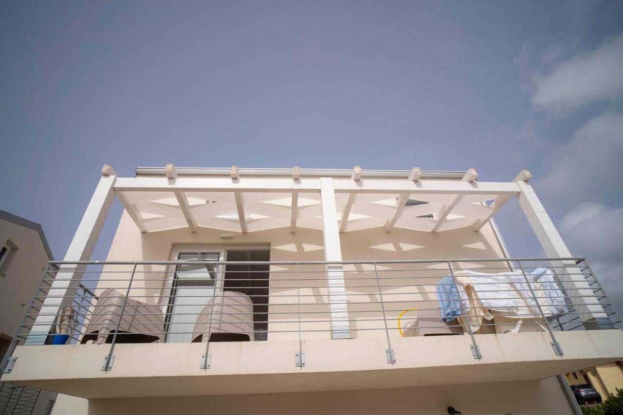Mermaid'S House Isola Rossa Exterior photo